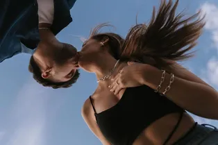 Любовный гороскоп-2023: кто получит предложение руки и сердца, а кто пройдет кармический урок расставания