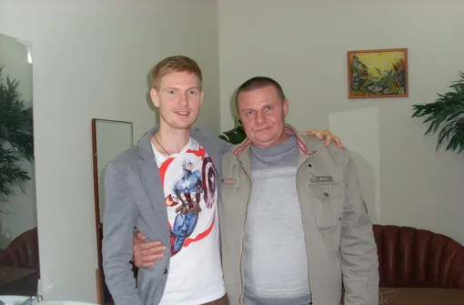 Виталий Гиберт с отцом несколько лет назад