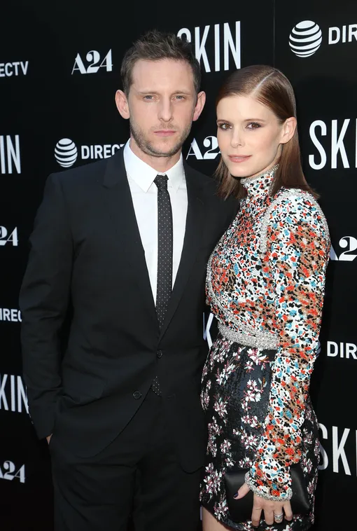 Джейми Белл и Кейт Мара (которая, к слову, является сестрой актрисы Руни Мары) родились под знаком Рыб и живут в счастливом браке с 2017 года Джейми Белл и Кейт Мара