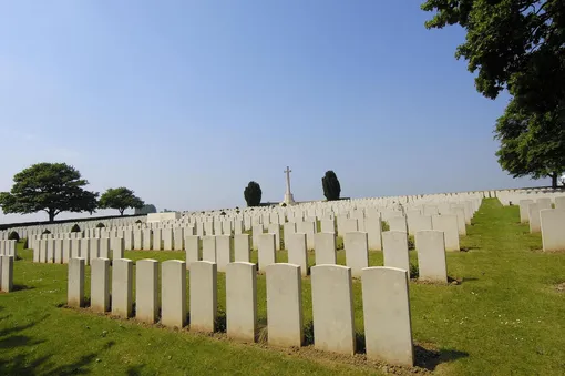 К чему снится могила