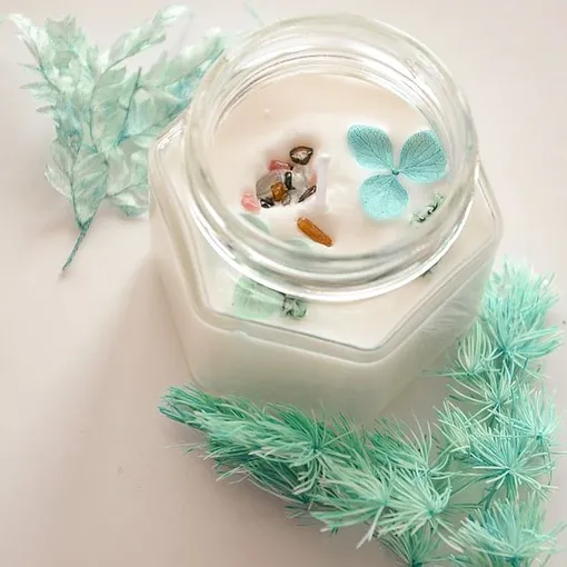 Считается, что любовь молодоженов может угаснуть так же быстро, как свеча Считается, что любовь молодоженов может угаснуть так же быстро, как свеча