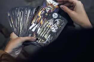 Капризы карт Таро: кому нельзя вытаскивать карту из колоды и что произойдет, если нарушить запрет