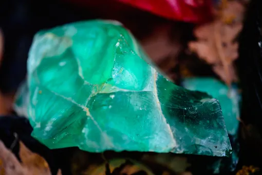 В древние времена аквамарин считался сокровищем русалок В древние времена аквамарин считался сокровищем русалок