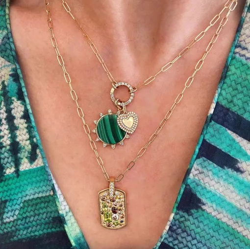 Малахит многим приносит пользу