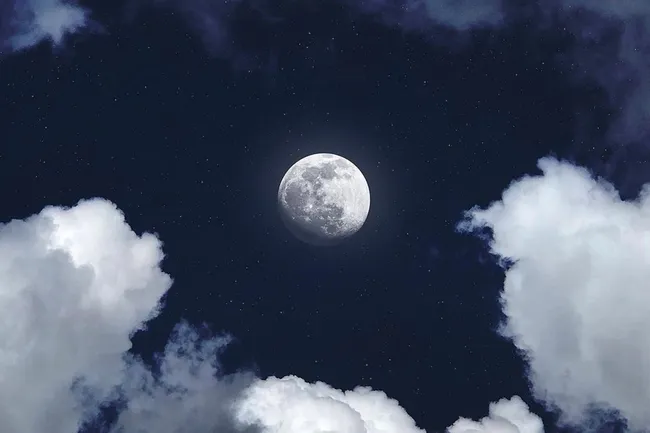 Новолуние в Стрельце 2023: как этот период отразится на вашей жизни — что ожидать и чего лучше не делать