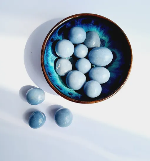 Ангелит помогает сбалансировать работу щитовидной железы Ангелит помогает сбалансировать работу щитовидной железы