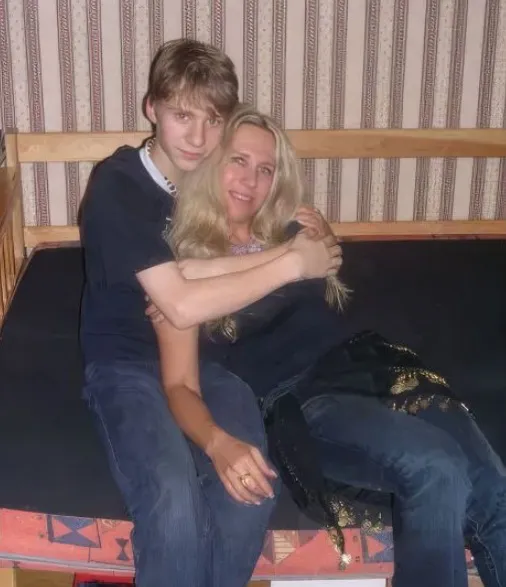 Светлана Драган с сыном Валентином. Архивное фото