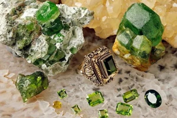 Хризолит: секреты и магические свойства камня Хризолит: секреты и магические свойства камня