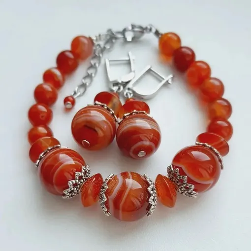 Если хотите получить высочайший уровень его целебной силы, носите изделия с сердоликом, надетые непосредственно на кожу