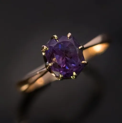 Александрит прекрасно подходит Близнецам Александрит прекрасно подходит Близнецам